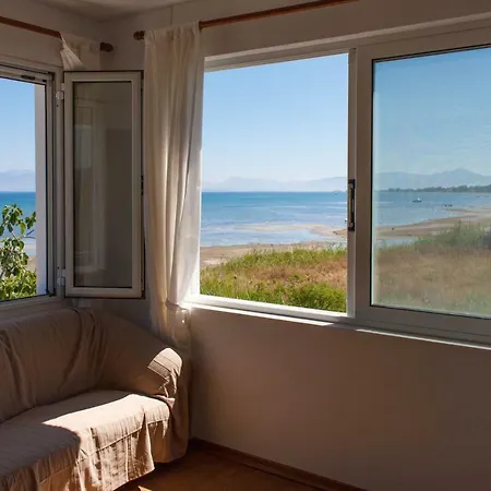 Beach House Panorama Kaliviotis * Perivólion